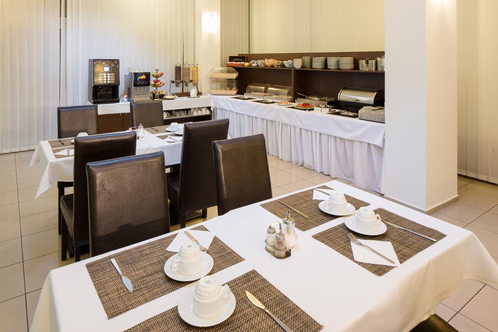 Hotel Cyro Брно Экстерьер фото