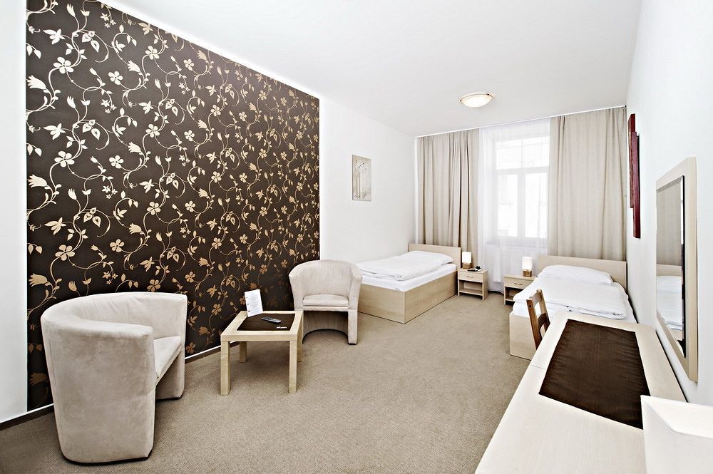 Hotel Cyro Брно Экстерьер фото