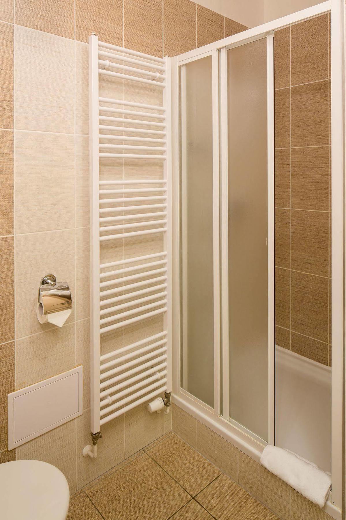 Hotel Cyro Брно Экстерьер фото